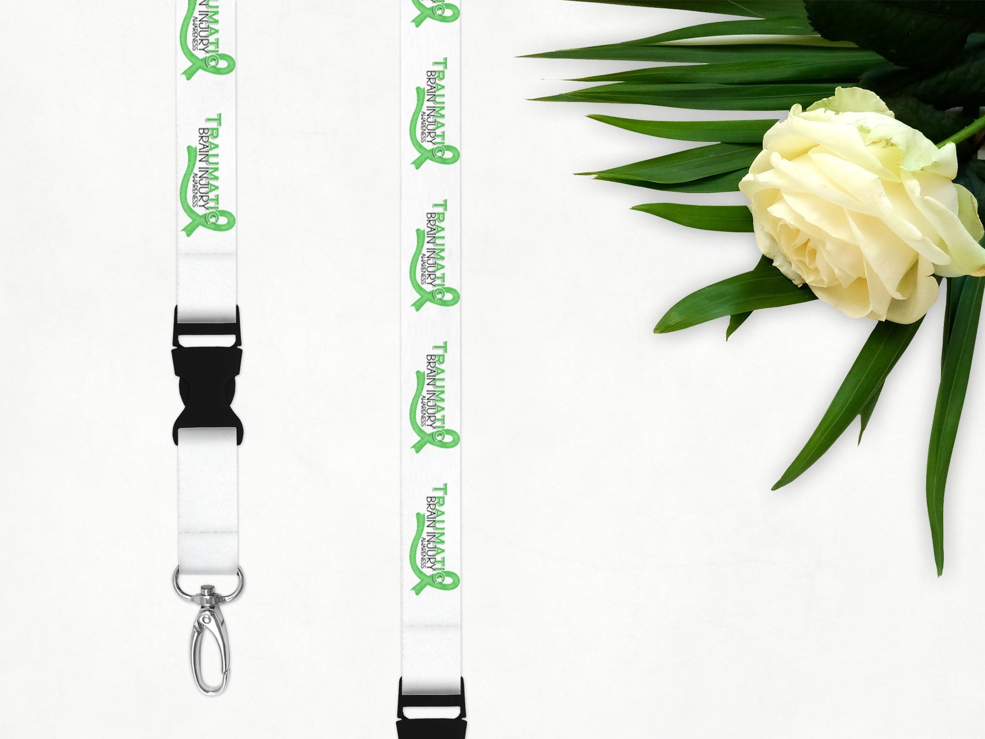 100% Polyester safety breakaway lanyard with optional emergency contact & medical id card

Lanyard = 45 cm long + 10 cm badge holder 

Break away clips at 2 points 
a. behind the neck 
b. on the badge holder